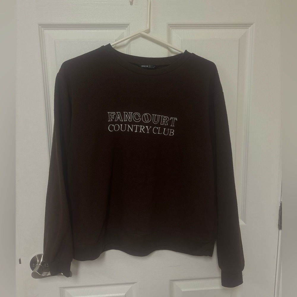SHEIN Dark Brown Crewneck Sweatshirt with 'FANCOURT COUNTRY CLUB' Embroidery